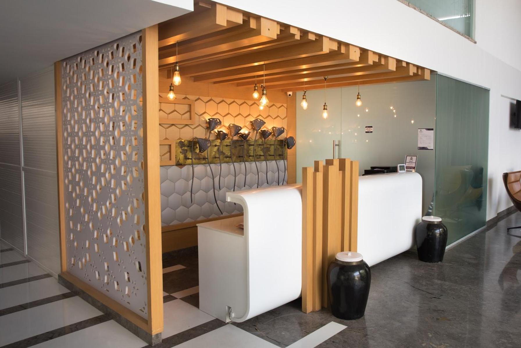 Hotel Visakka Palani Zewnętrze zdjęcie