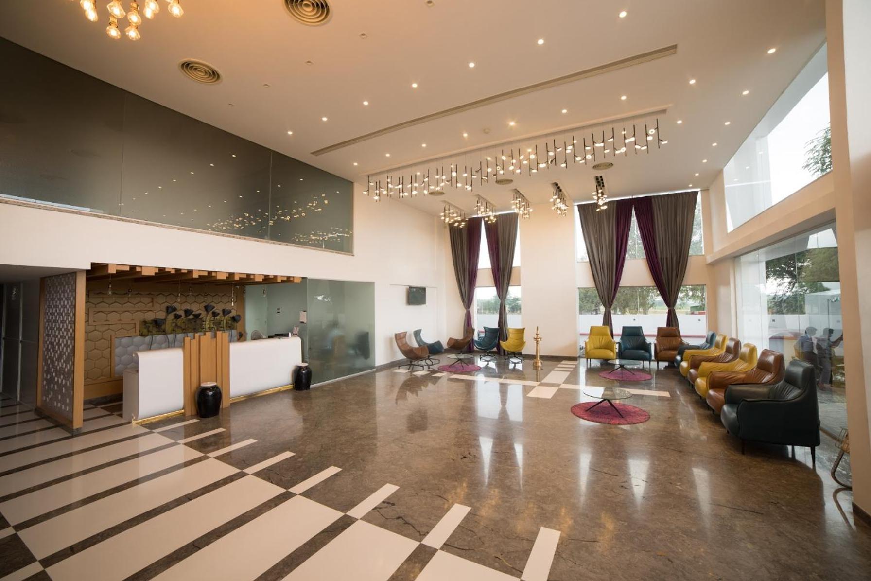 Hotel Visakka Palani Zewnętrze zdjęcie